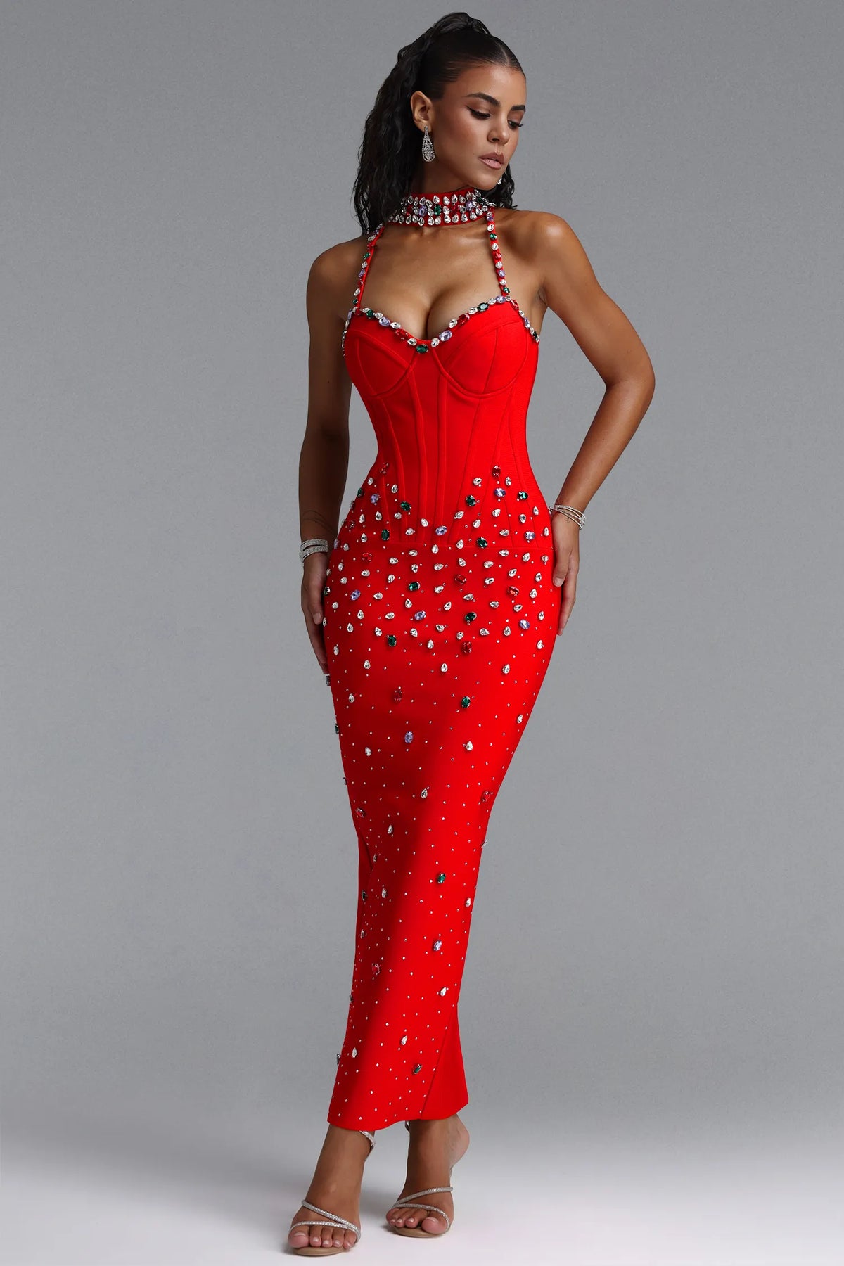 Zaniya Askılı Kalp Yaka Kristal Bandajlı Premium Maksi Elbise